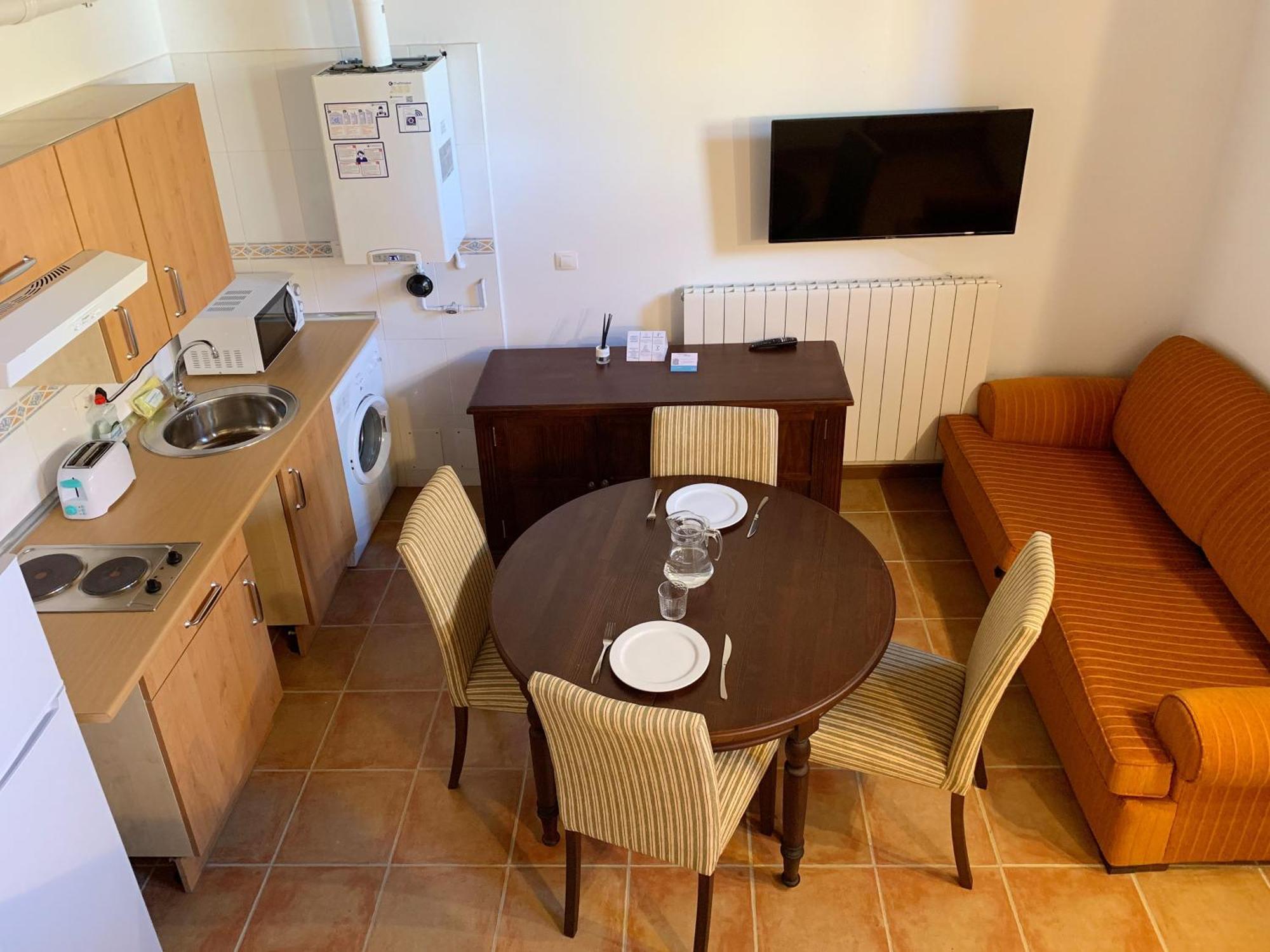 Apartamentos Jaca Badaguas 3000 Buitenkant foto